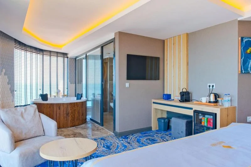 Maritimo_Hotel_202501171844473_WhatsApp_Image_2024_07_19_at_3_17_19_PM_min