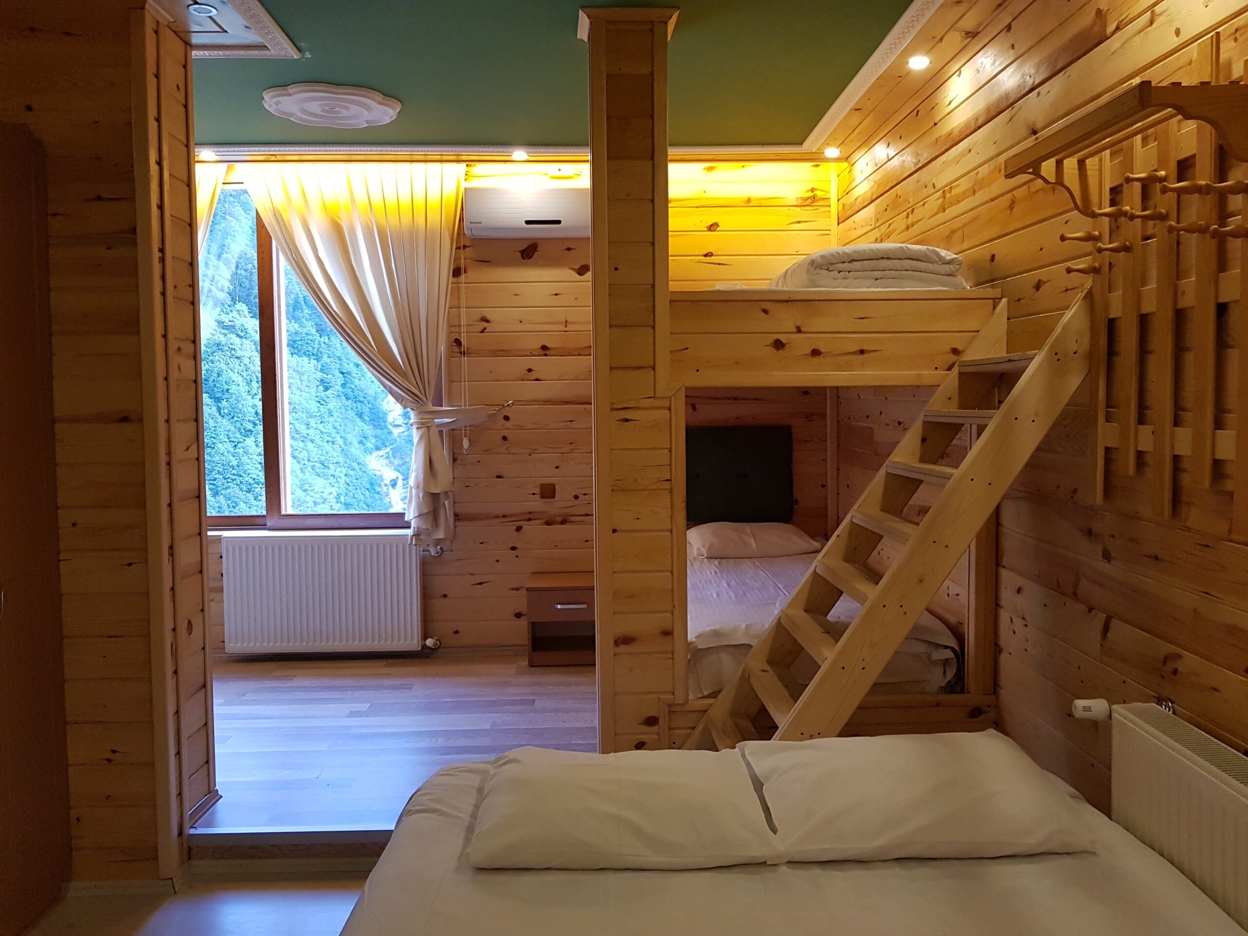 a4adb0d8-bab0-4933-ac19-0254372ddc13